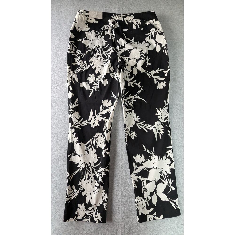 NWT CHICOS Pants 2.5R 14R Brigitte Slim Leg Floral Print So Slimming - Picture 3 of 9